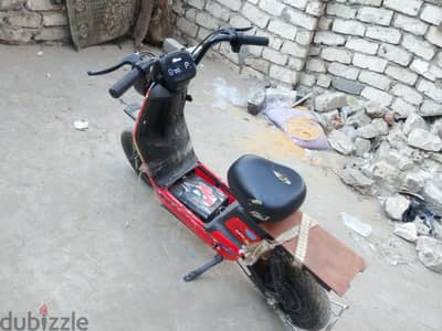 اسكوتر كهرباء حاله جيده