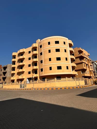 دور أول 220 متر لوكيشن مميز فيو رائع بتشطيب الترا مودرن كمبوند الكناريا الشيخ زايد First-floor unit 220 sqm in a prime location with a wonderful view