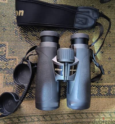 أقوي منظار و انقي  عدسات نيكون إيدج Nikon edg 12x42