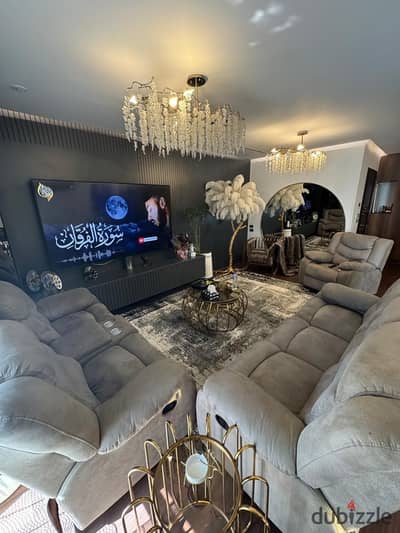 Super luxurious apartment for sale with furniture and appliances 165 m in front of  all seasons