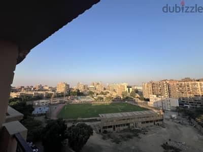 شقة في احمد عرابي، ٢٥٥ متر ، دور تاني ، بلكونة ، تشطيب كامل جديد