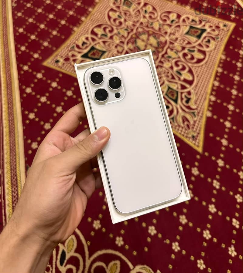 Apple - iPhone 16 Pro Max 1