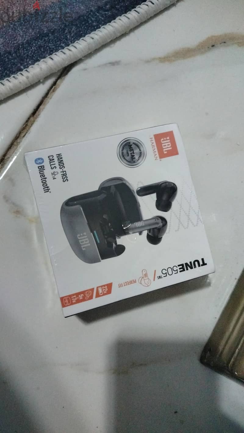JBL Tune 505 TWS Wireless Earbuds 1