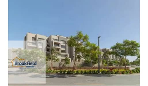 شقه للايجار بالمطبخ والتكييفات فى كمبوند فيلدج جيت بجوار شارع التسعين والجامعة الامريكيه Apartment for Rent in Village Gate