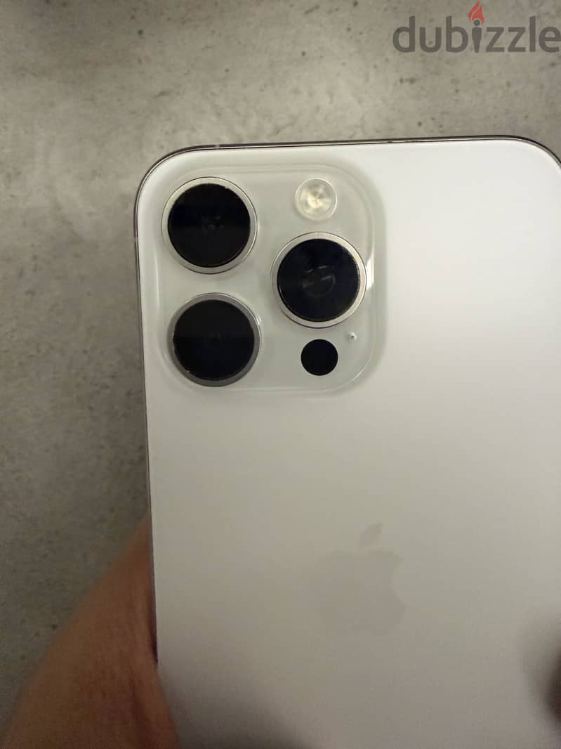 Apple - iPhone 15 Pro Max 3