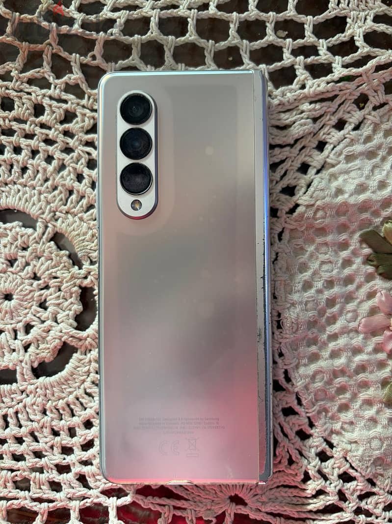 Samsung Z Fold 3 1