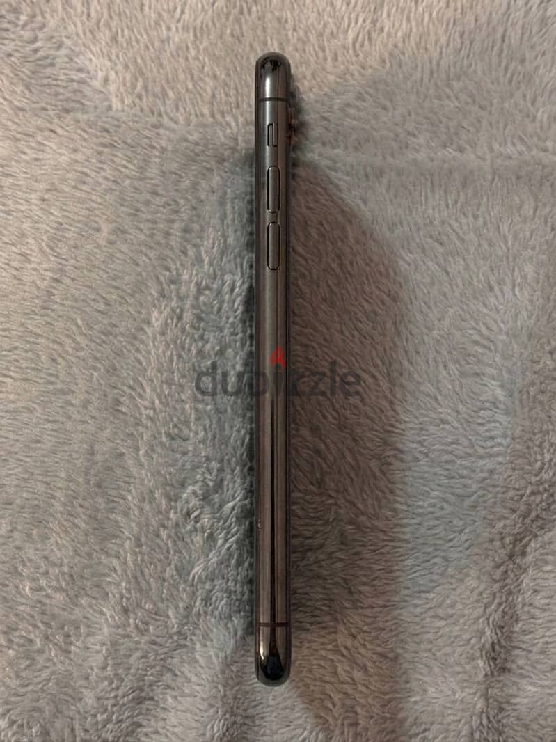 iPhone 11 Pro 256GB أسود 7
