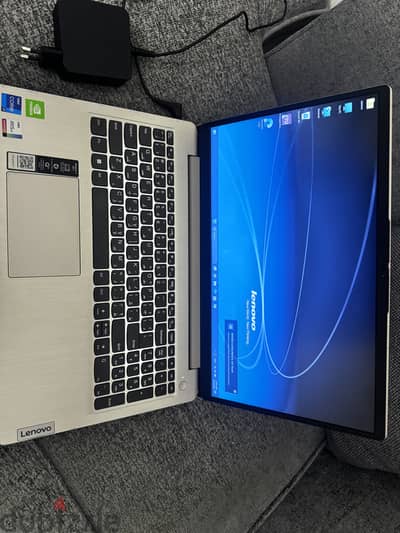 Lenovo i7 Gen11 20G ram 1TB GPU2G
