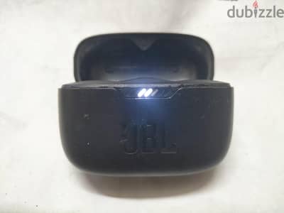 JBL Tune 230NC TWS case
