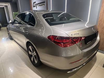 C200 2023 / 20,000km / Avantgarde