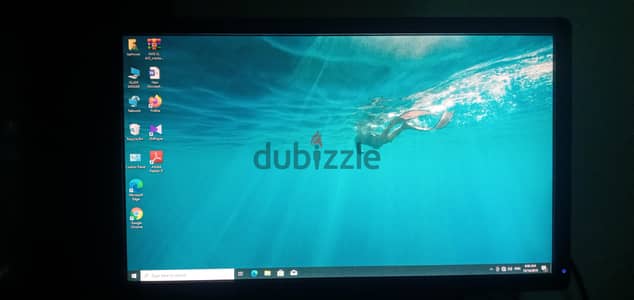 شاشة ديل 20 بوصة Dell P2012H بحالة ممتازة - ألوان ممتازة وحامل متحرك ش