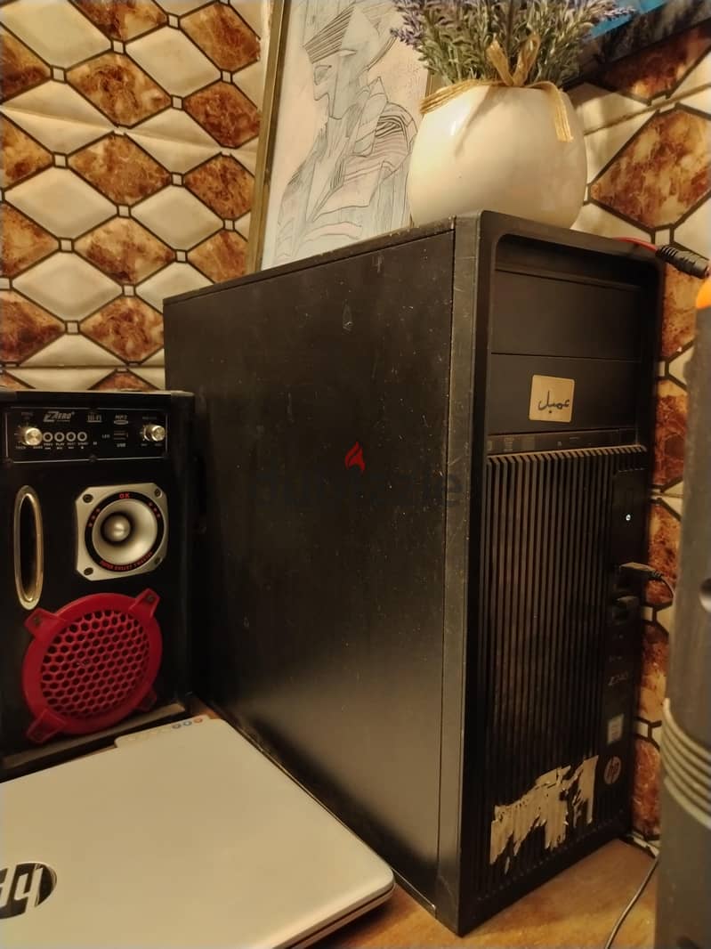 HP Z240 Tower Workstation 6