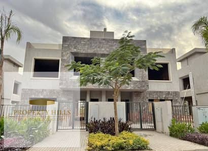 Villa for sale in the Sun Capital compound, immediate delivery with a view of the Pyramids