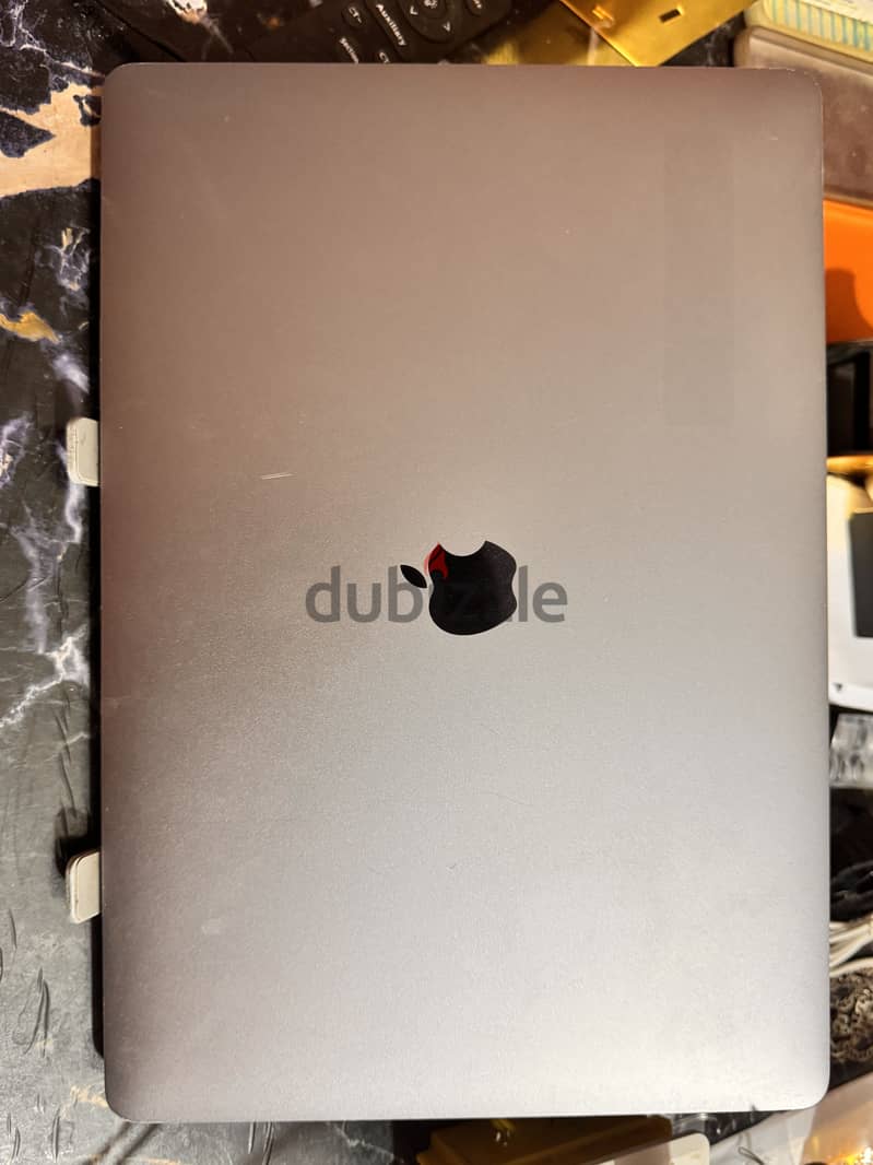 Mac book pro 2017 8