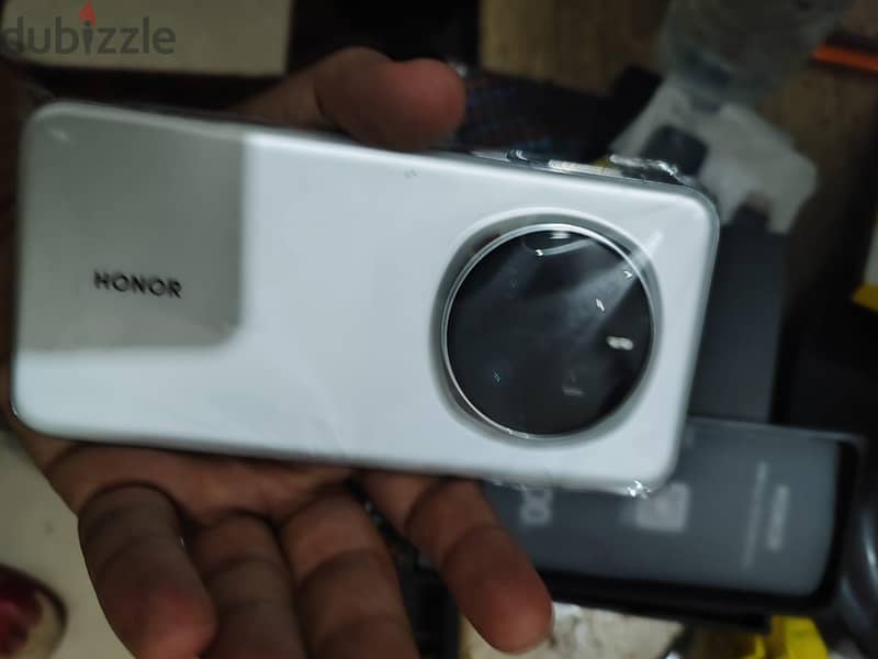 Honor Magic7 Pro 1