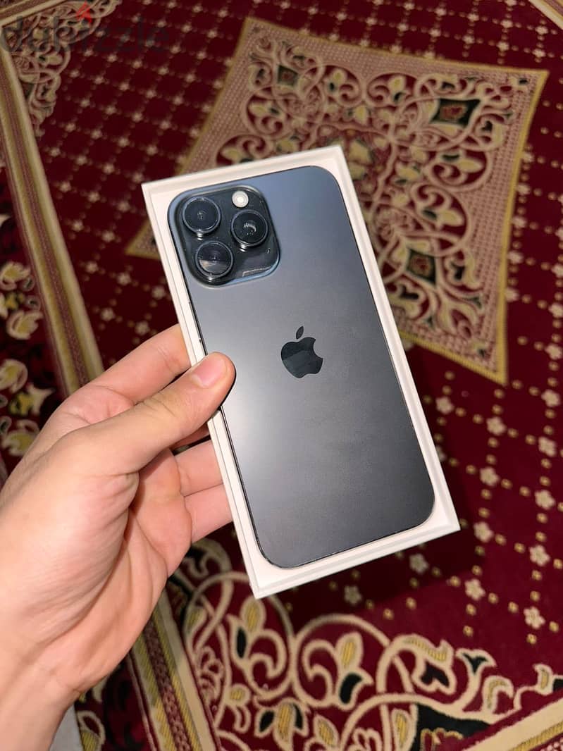 Apple - iPhone 16 Pro Max 2