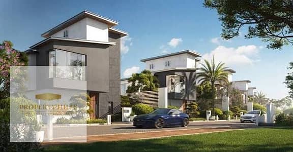 For Sale Villa Ready to Move Prime Location In Creek Town New Cairo next to Swan Lake Hassan Allam