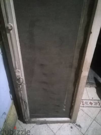 باب خشب طبيعى