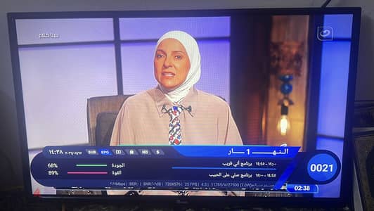 شاشة Unionaire ٣٢ بوصة (عادية) بدون قاعدة
