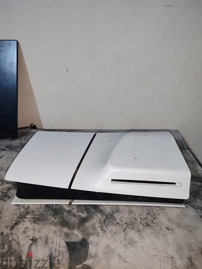 سوني 5 للبيع والسبب ابي اطور لpc