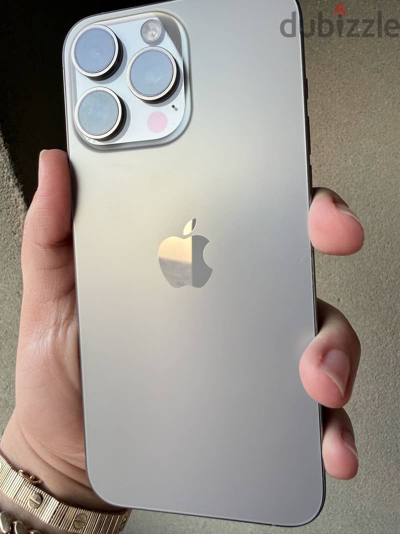 Apple - iPhone 15 Pro Max 3