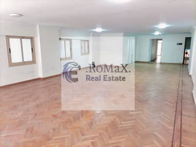 200 sq m office apartment for rent in Smouha, on Mustafa Kamel Main Street, suitable for companies and administrative activities.