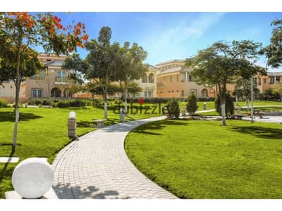 شقه للبيع 3 غرف في التجمع كمبوند Hydepark استلام فوري لوكيشن مميز