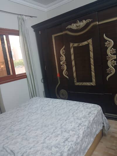 غرفة نوم للبيع التجمع الاول