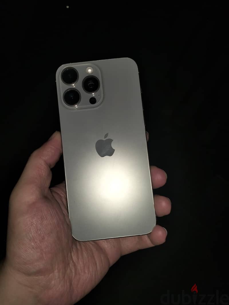 Apple - iPhone 15 Pro Max 3