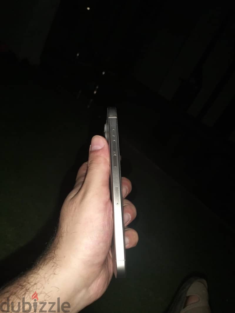 Apple - iPhone 15 Pro Max 4