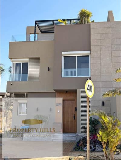 Twin Villa for Sale 373 sqm Ready to Move in a Compound in Shorouk City Close to the New Administrative Capital Direct View on Landscape