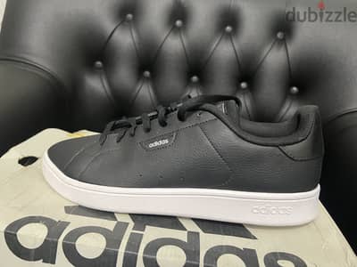 Adidas urban court . . new - from USA