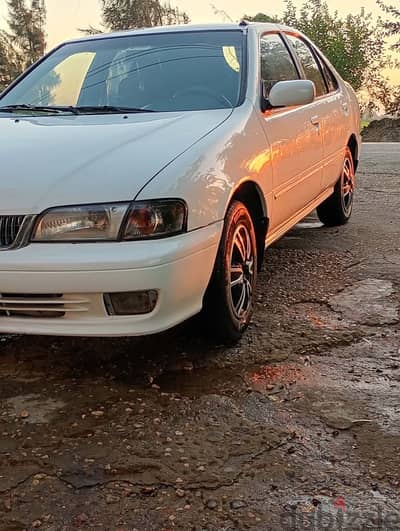 نيسان صني 1999