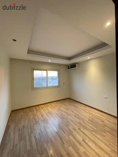 Apartment for rent in Sheikh Zayed, The Address compound, Ground floor, very very excellent price