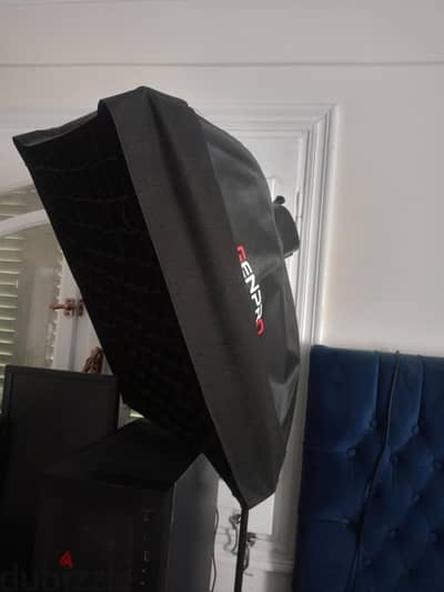 softbox genpro مع حامل للسوفت بوكس