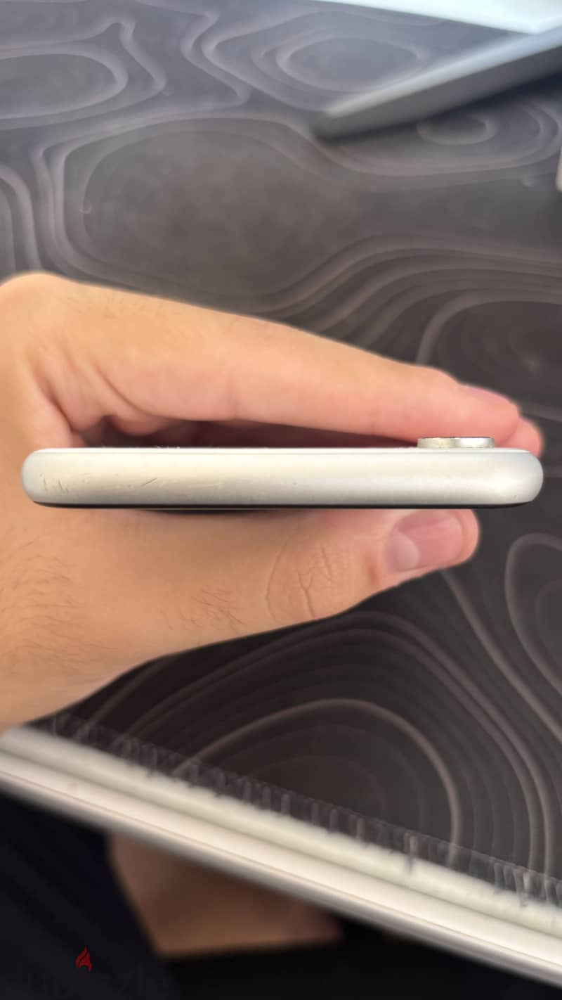 Apple - iPhone XR 2