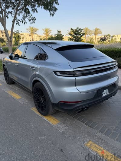 Porsche Cayenne Dolomite Silver Metallic 2024