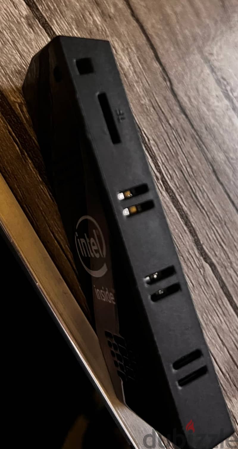 مستعمل -Intel Compute Stick 5