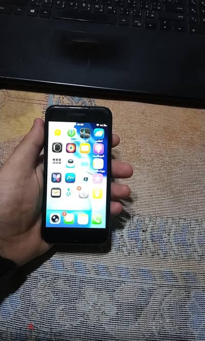 Apple - iPhone SE 2020