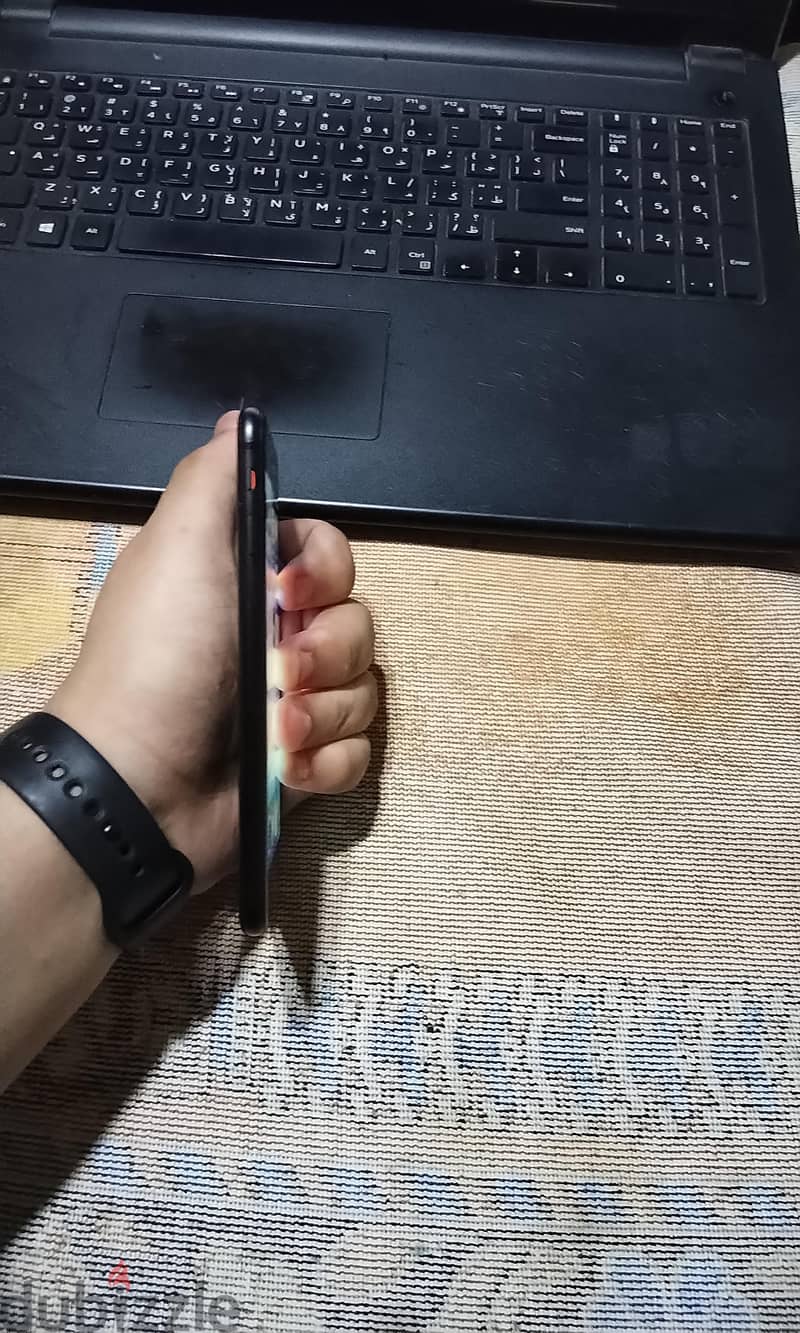Apple - iPhone SE 2020 3