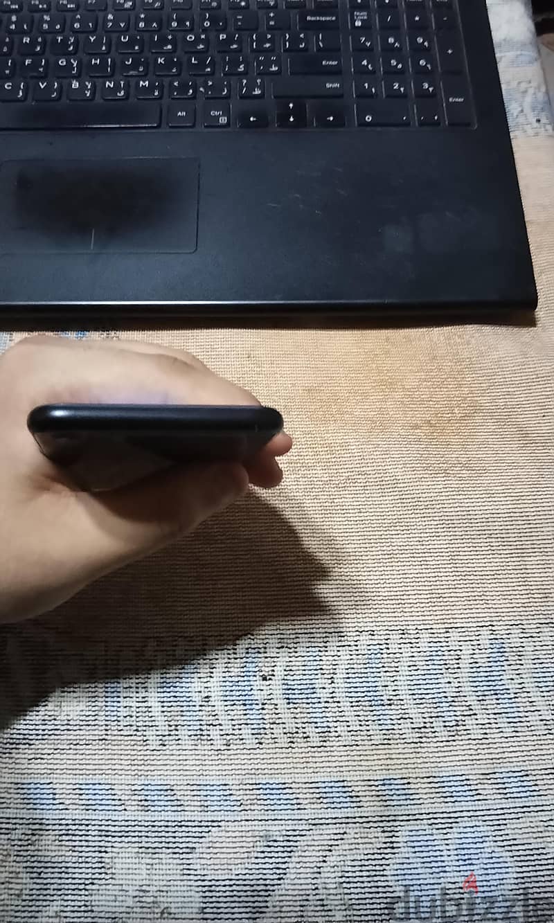 Apple - iPhone SE 2020 4