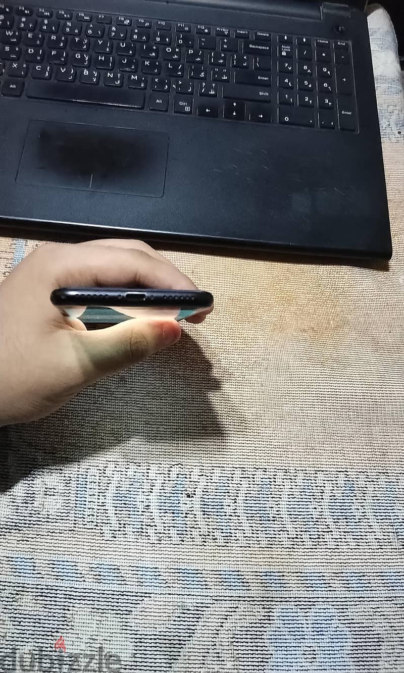 Apple - iPhone SE 2020 5