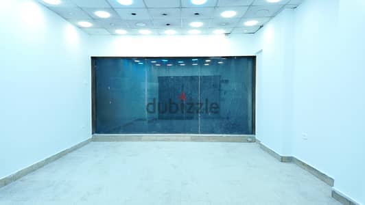 قدام المترو بالظبط. . . فرصة نادرة متتكررش