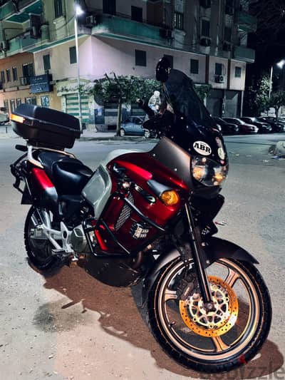 هوندا فاراديرو 1000 (Honda Varadero XL1000V) - حالة زيرو تماماً!