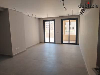 شقة مميزة بجاردن خاصة للإيجار في فيلدج وست | 149 متر + جاردن 65 متر