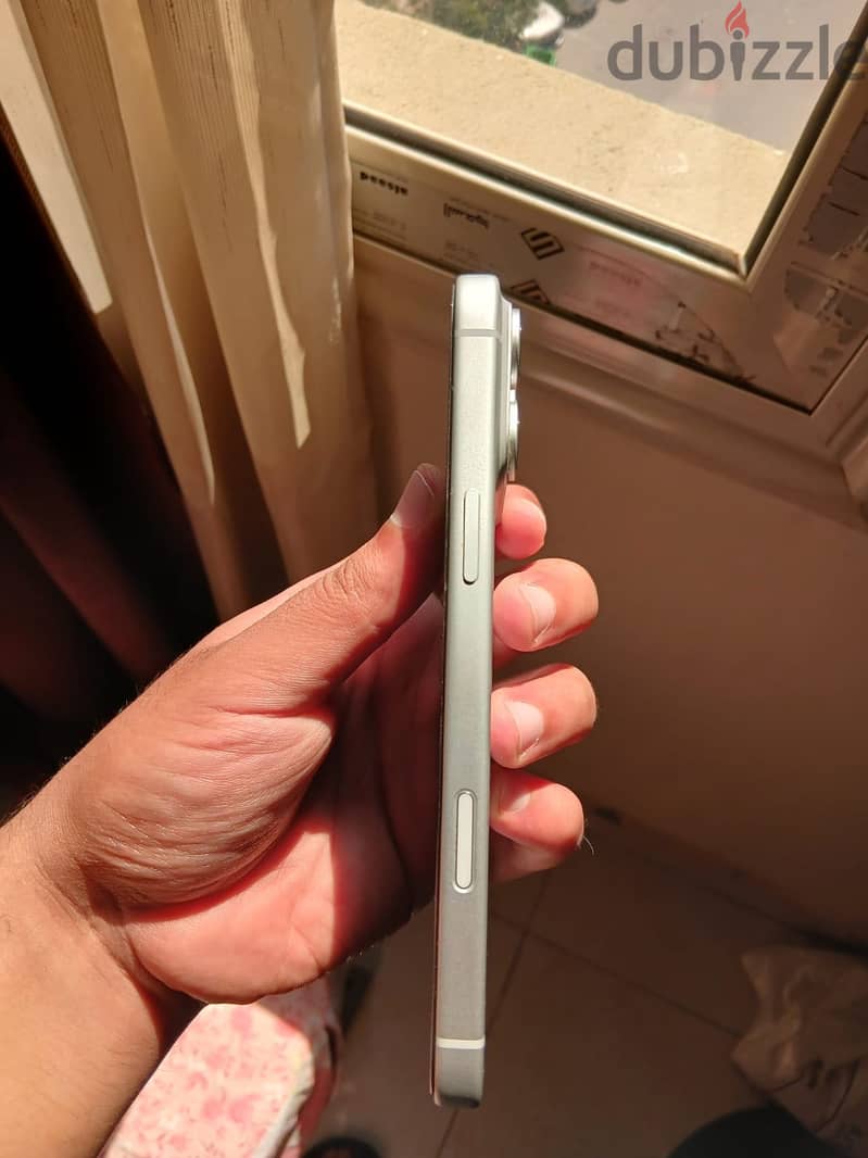 Apple - iPhone 17 Pro Max 3