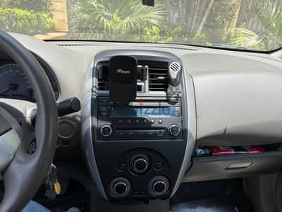 Nissan Sunny 2018