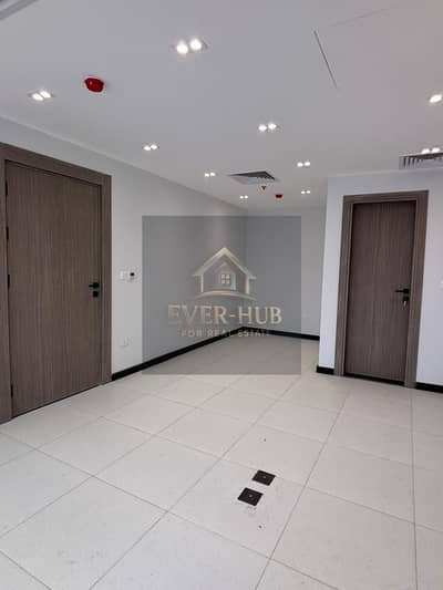 Clinic for sale in Sheikh Zayed, Central Avenue, opposite Park Street and Capital Business Park. Finished with air conditioning.