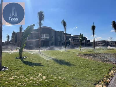 للبيع شقة بنتهاوس كمبوند كيان فيو مميز علي club houes متشطب استلام فوري جراند هايتس