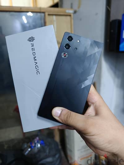 RedMagic 10 Pro 256/12 حاله ممتازه بكل مشتملاته معفي ضريبه للبيع 33899